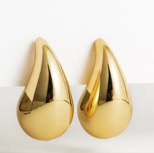 18kgp large Stainless steel CHUNKY 💧 waterdrop EARRINGS SILVER OR GOLD. 😍 ✨️